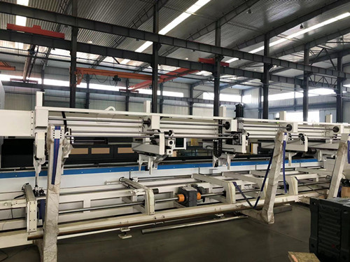 ȫ�Ԅ�(d��ng)�йܙC(j��)